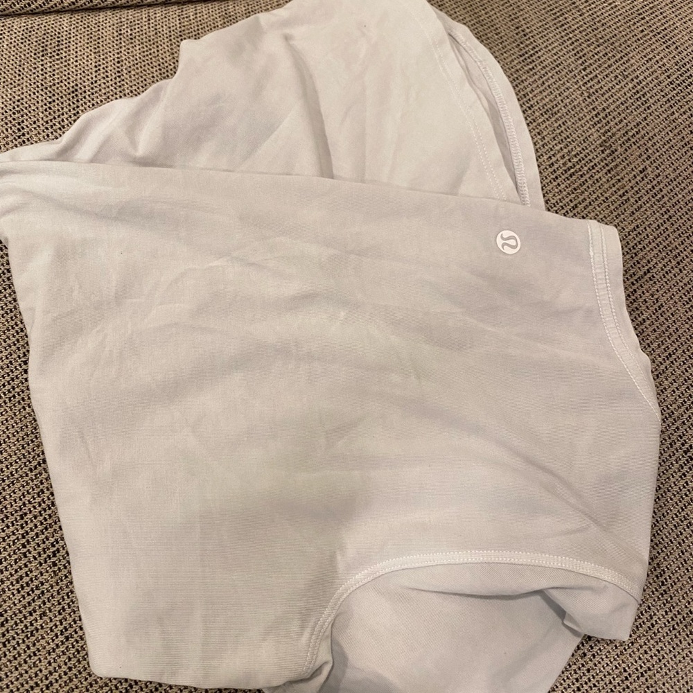 Lululemon Light Gray T-Shirt size S